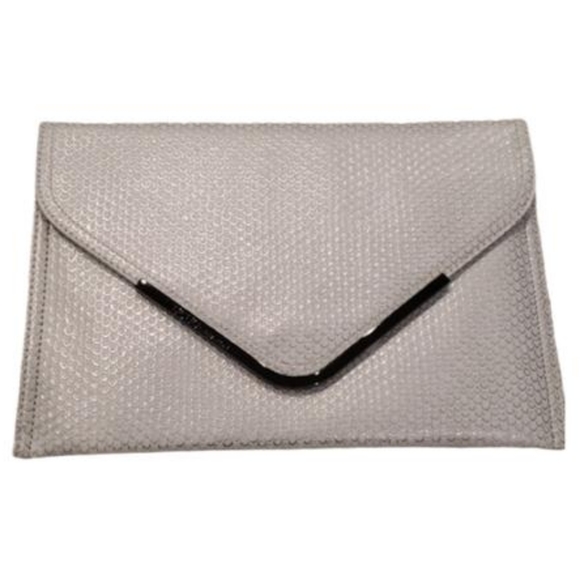 🆕️BCBGENERATION WHITE CLUTCH - Picture 1 of 6